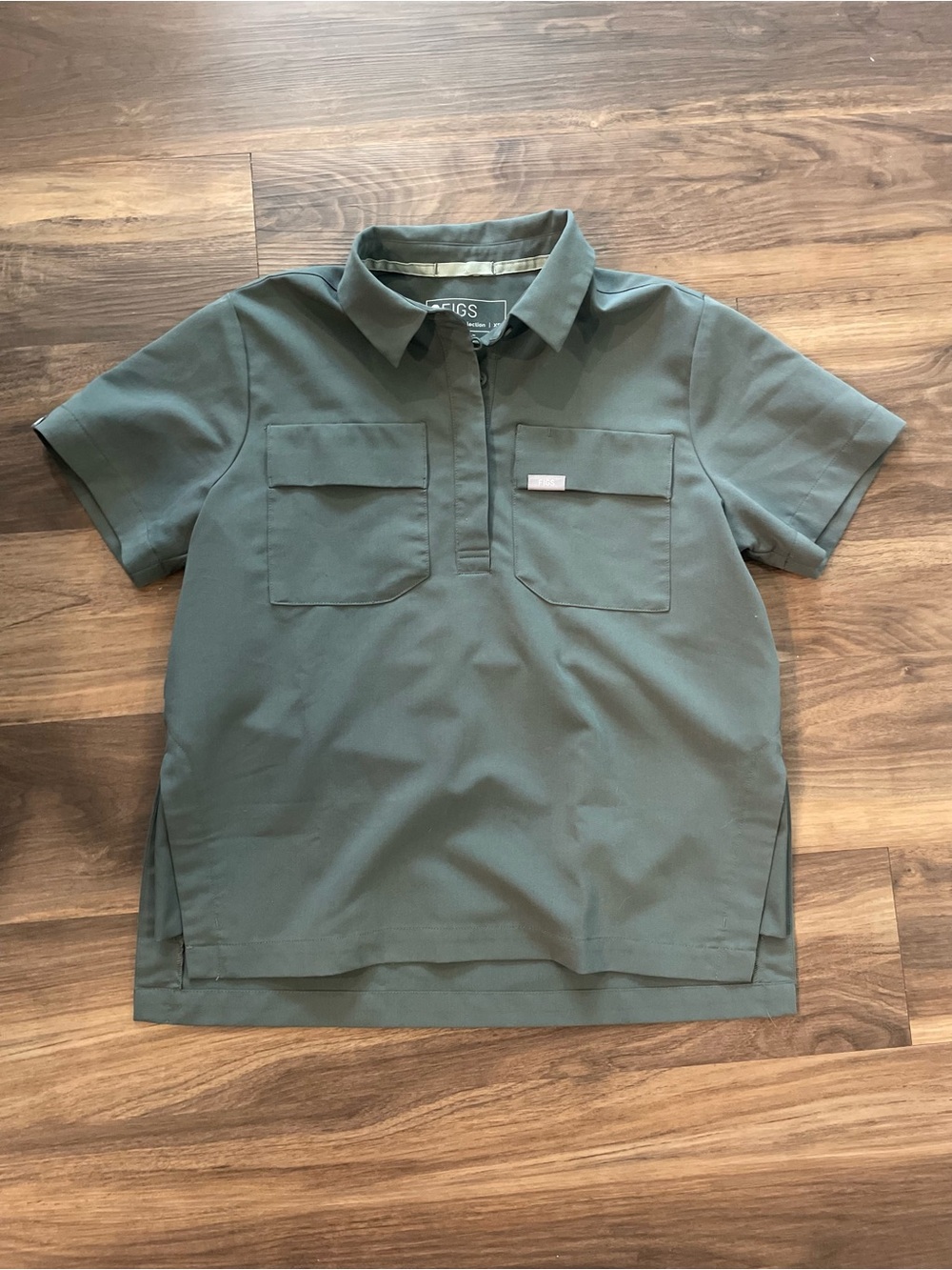 Figs Scrub Top